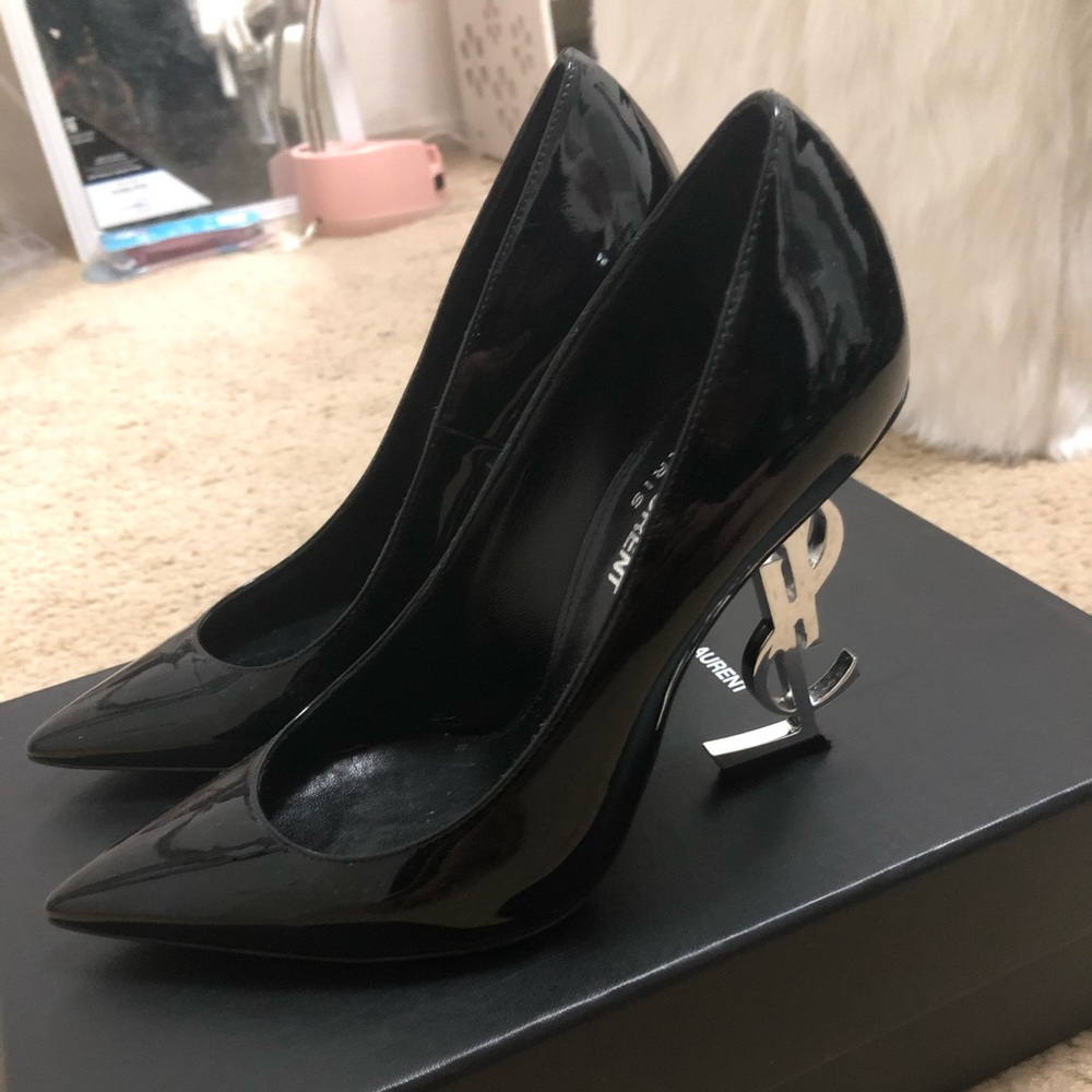 Saint Laurent opyum patent pump with monogram ysl